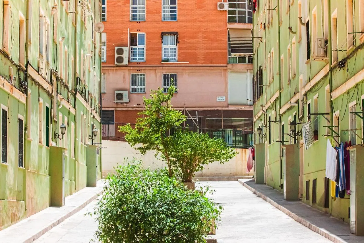 Homestay Room in Malaga Center: Window to the City